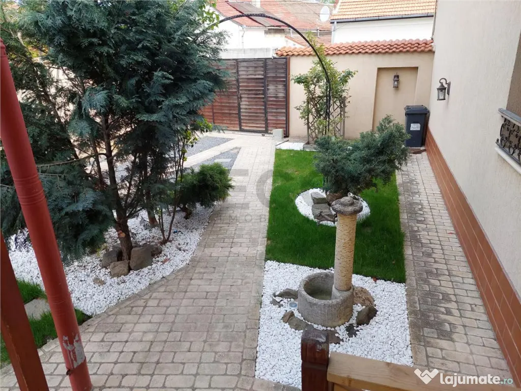 RECO Casa individuala ultracental cu acces auto- teren 300 m 