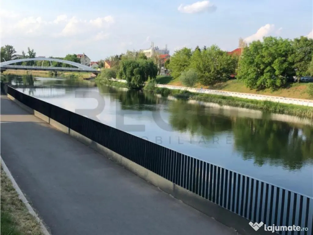 RECO . Studio ultracentral de inchiriat 