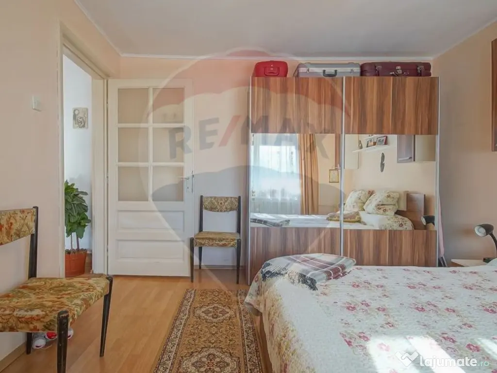 Casă spațioasă și practică, aproape natură si oraș... 