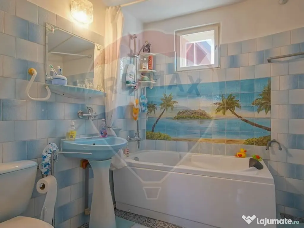 Casă spațioasă și practică, aproape natură si oraș... 