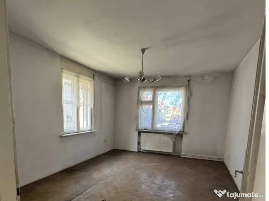 Casa 5 Camere 160 mp, zona Aurel Vlaicu 