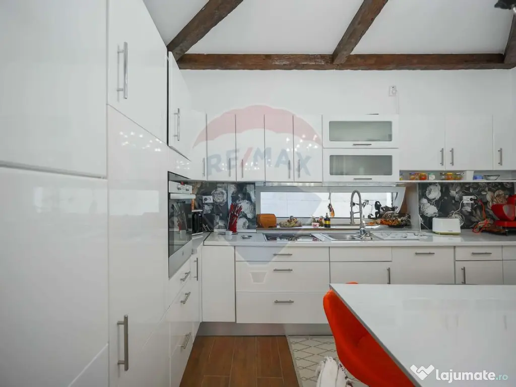 De vânzare Casă tradițională, la doar 20 de minute de... 