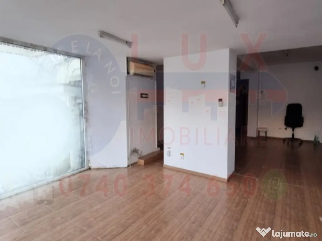 ID 8141 Spatiu comercial de inchiriat! 
