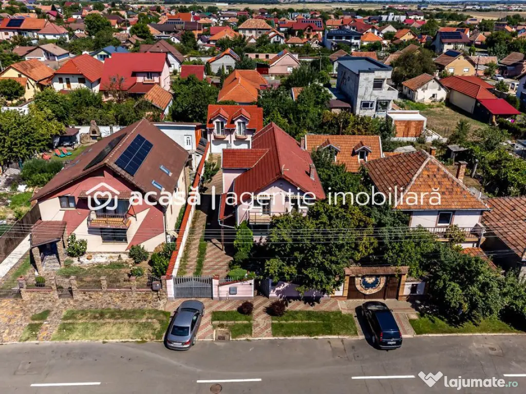 Vilă cu 6 camere în zona rezidențială - Poltura