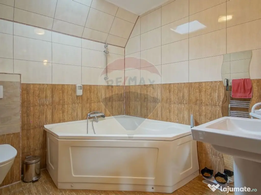 Hotel / Pensiune cu 14 camere/strada Tomis 