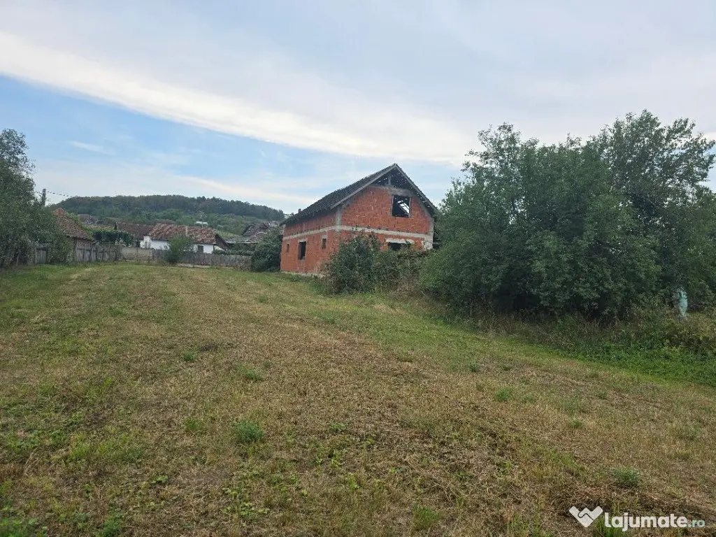 Casa loc SUMUGIU , sc 200 mp , parte veche si noua, ter 2670, sosea
