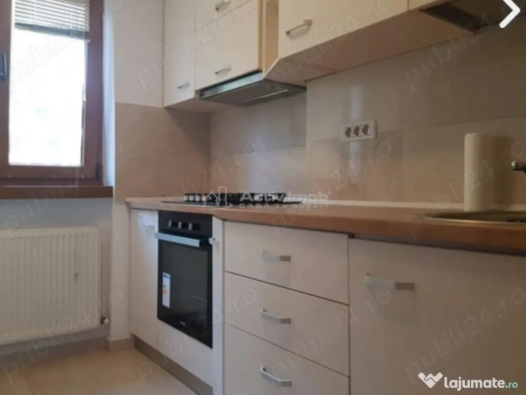 3 cam - zona Centrala - bloc nou 