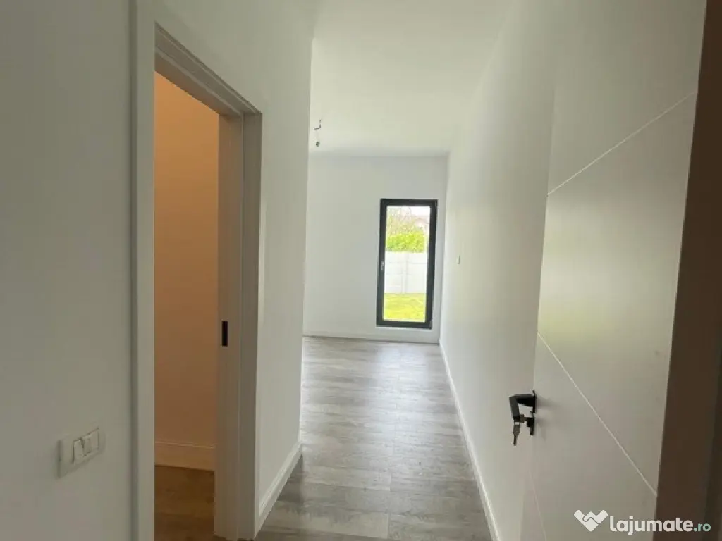 Casa SINGULARA pe parter | placa de beton | 525mp teren | garaj 