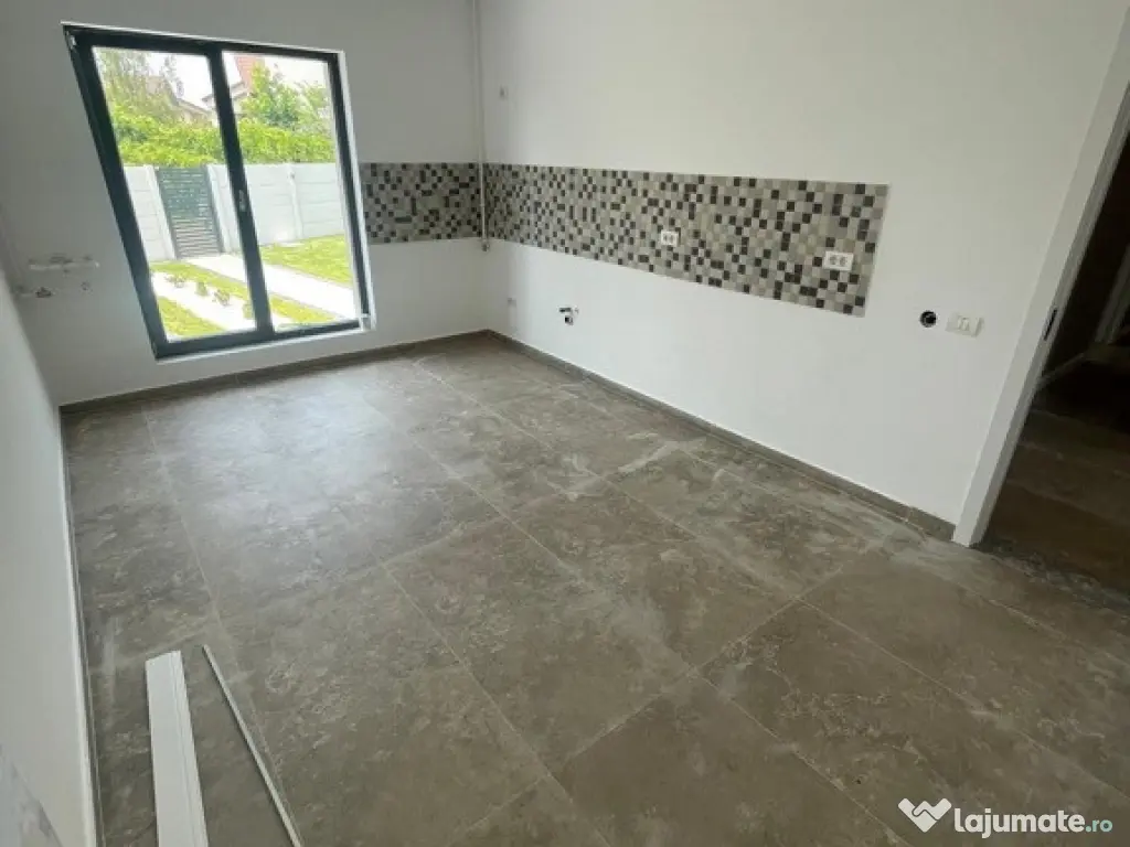 Casa SINGULARA pe parter | placa de beton | 525mp teren | garaj 