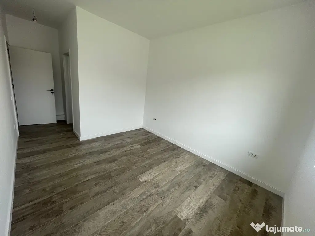 Casa SINGULARA pe parter | placa de beton | 525mp teren | garaj 