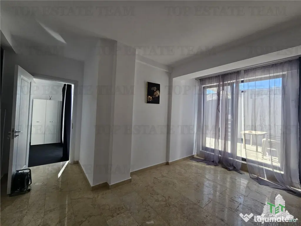Penthouse 5 camere cu terasa 73 mp, Mamaia Nord 