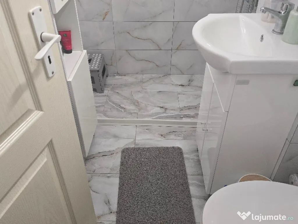 Vand apartament 2 camere in Deva, Piata Centrala, dec. parter 