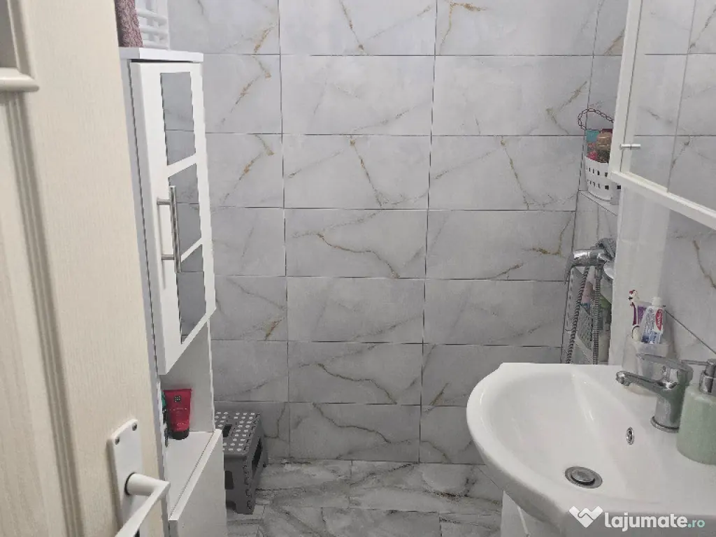 Vand apartament 2 camere in Deva, Piata Centrala, dec. parter 