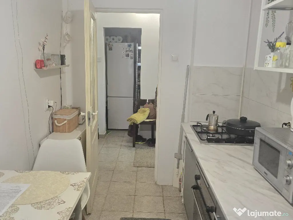 Vand apartament 2 camere in Deva, Piata Centrala, dec. parter 