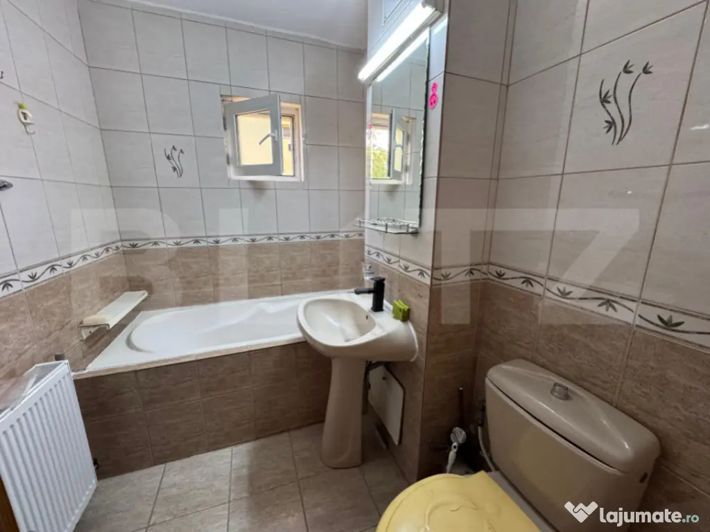 Apartament de 2 camere, decomandat, etaj intermediar, zona C