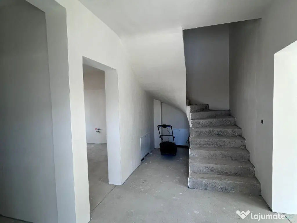 CASA TRIPLEX DE VÂNZARE ÎN FLOREȘTI – CONFORT ȘI ELEGANȚĂ! 
