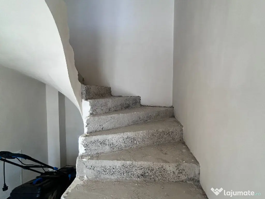 CASA TRIPLEX DE VÂNZARE ÎN FLOREȘTI – CONFORT ȘI ELEGANȚĂ! 