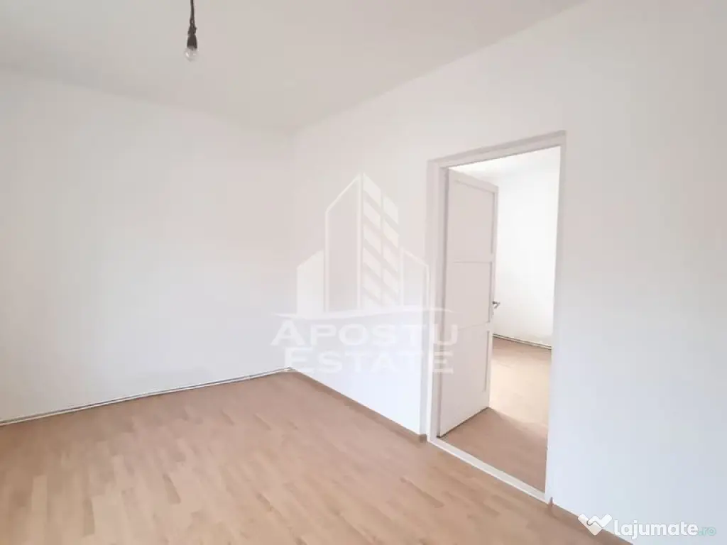 Casa individuala cu 5 camere in Giarmata 