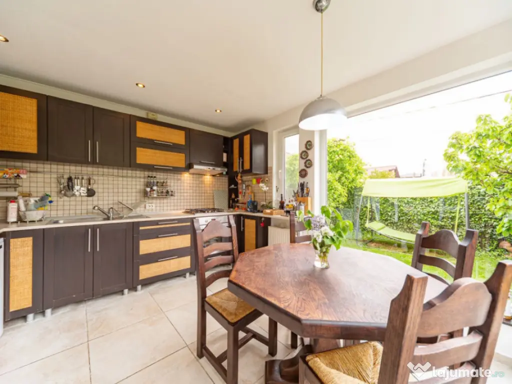 VILA parter si etaj- PIPERA 