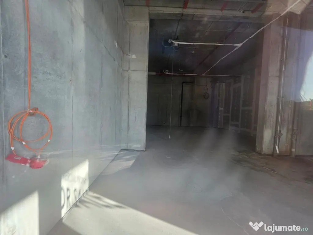 Zona Cotroceni sp 84 mp open space vitrina 7 ml 