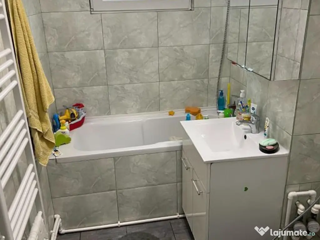 Apartament 3 camere decomandat- zona Tomis 3