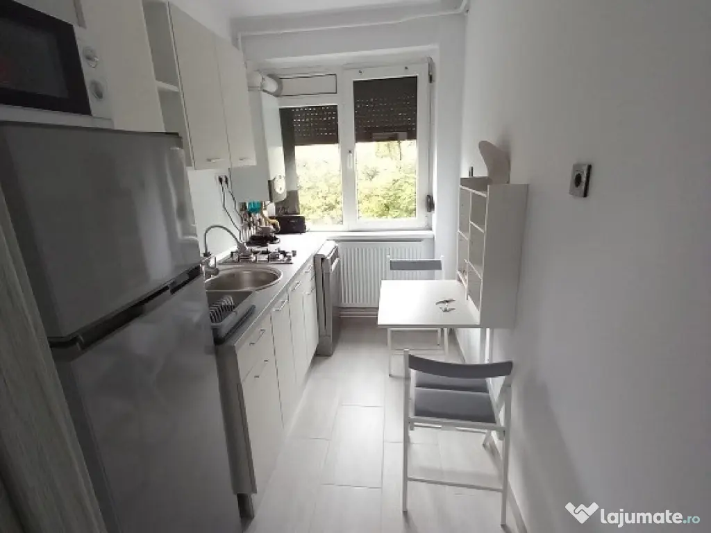 Ap. P.ta Victoriei, ULTRACENTRAL etajul 2 Pret 75500 