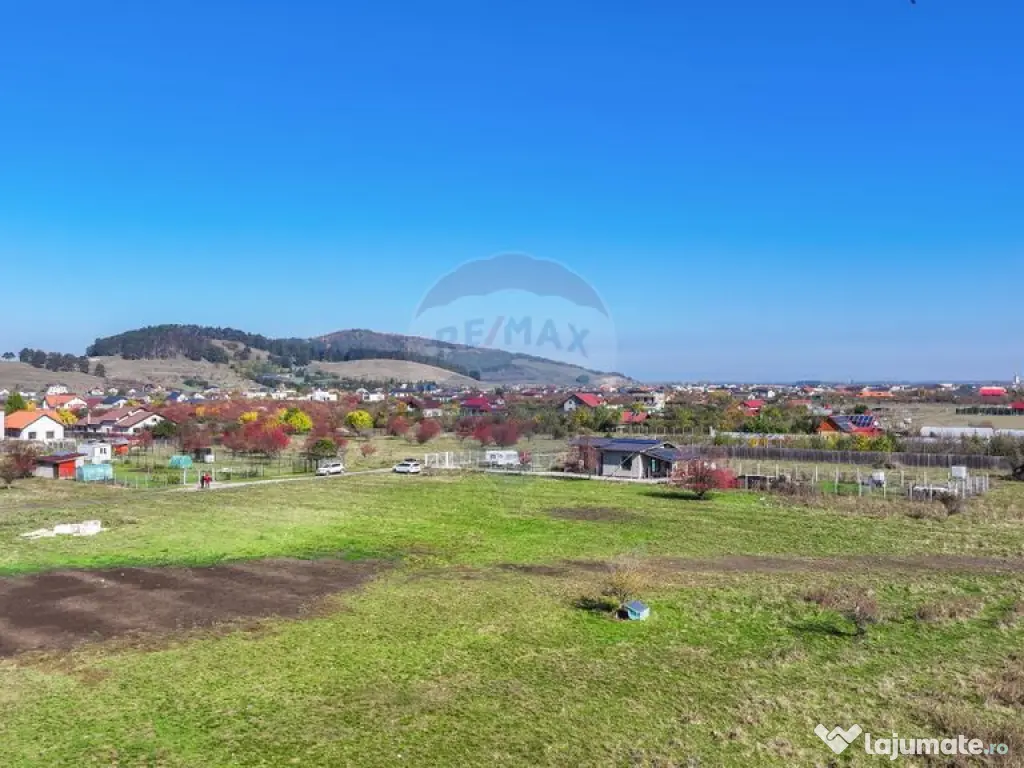 Comision 0 %! Teren 3,904mp Sanpetru! Două fronturi. 