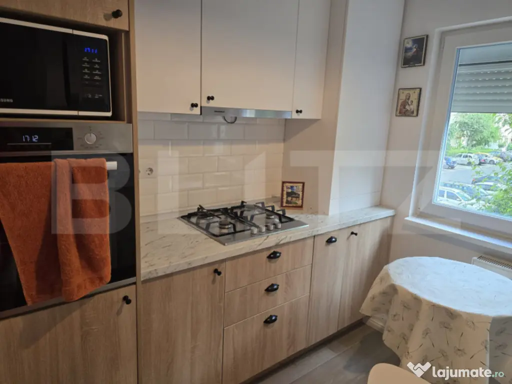 Apartament 3 camere, 76 mp, zona Micro16