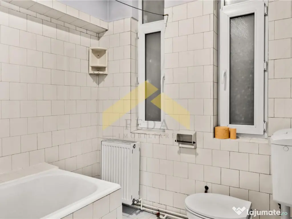 Apartament ultracentral cu 3 camere si centrala proprie