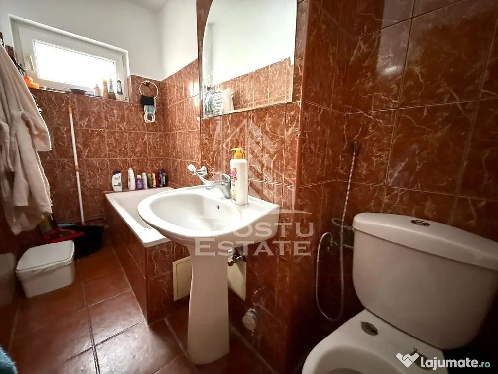 Apartament 3 camere, parter inalt, mobilat, centrala, zon... 