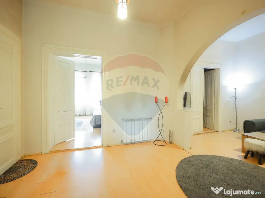 Casă / Vilă cu 4 camere de vânzare Ultracentral Str. L...