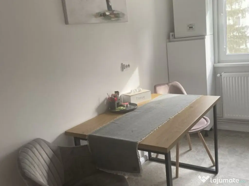 Garsoniera etaj intermediar, bloc de apartamente Astra 