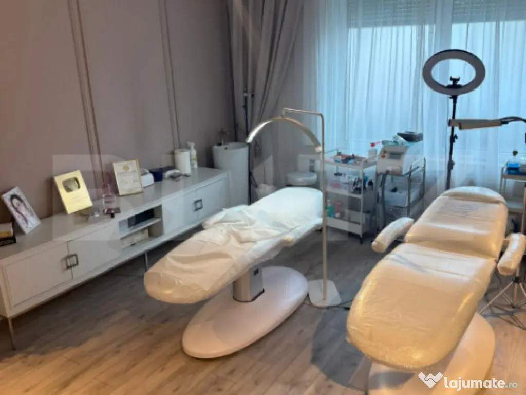 Casa 8 camere, 280 mp utili, zona Girocului