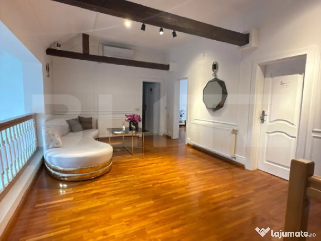 Casa 8 camere, 280 mp utili, zona Girocului