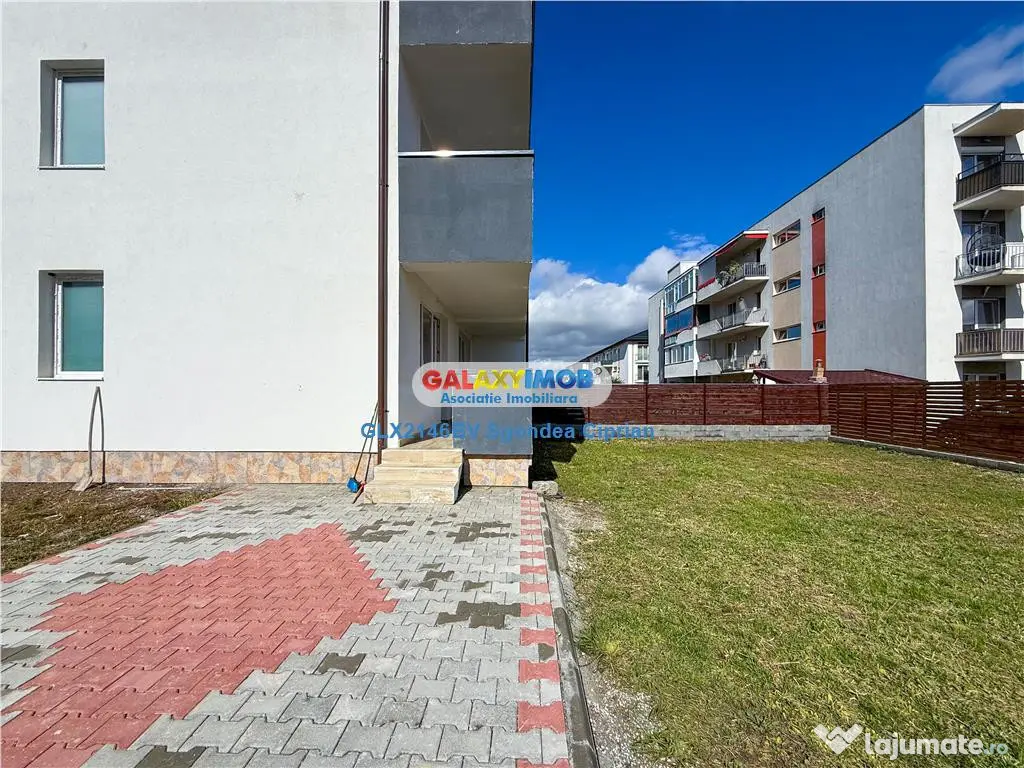 Apartament 2 Camere Parter Curte de 347 Mp Sanpetru 