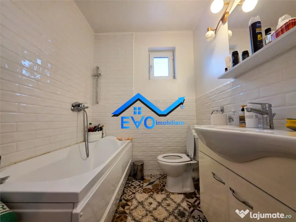 Casa de inchiriat, 2 dormitoare , curte 500 mp , Uricani-Mir 