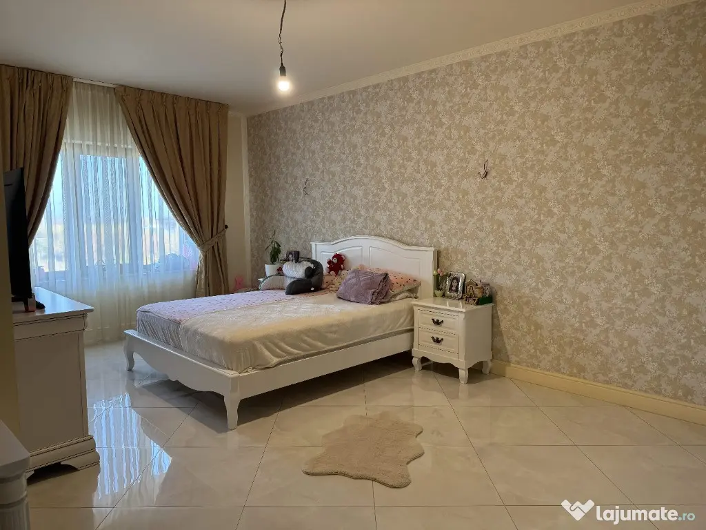 Vila S+P+1E, finisaje de lux, teren - 3000 mp, zona Platou Strehareti 