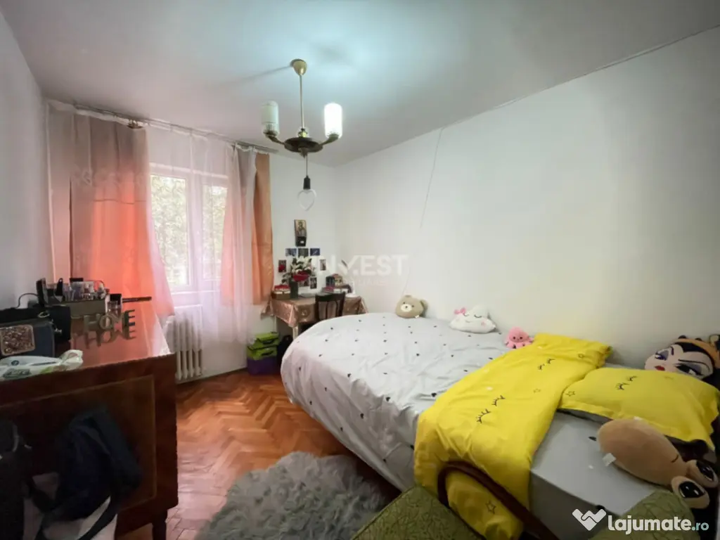 Apartament 2 camere-Podu Ros-Piata Nicolina-etaj intermediar