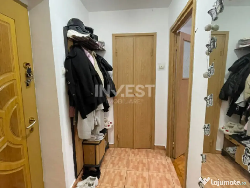Apartament 2 camere-Podu Ros-Piata Nicolina-etaj intermediar