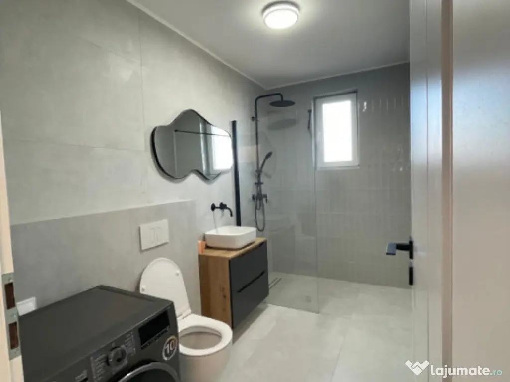 Garsoniera de inchiriat, 34 mp, zona Indepententei