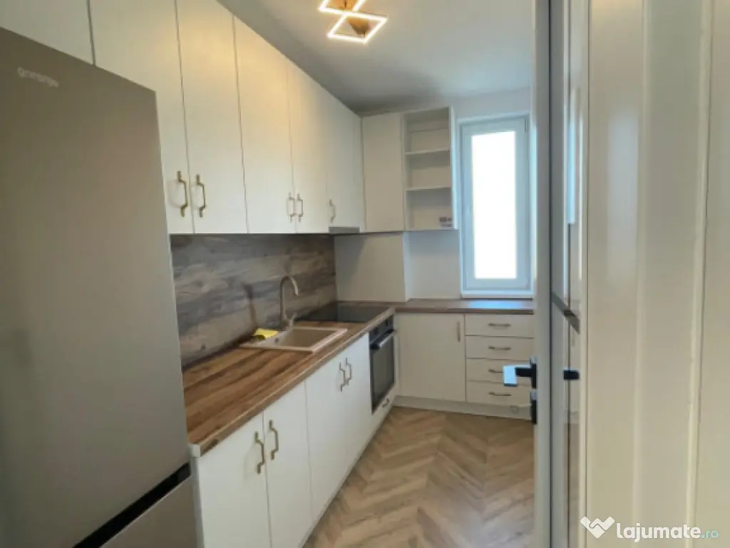 Garsoniera de inchiriat, 34 mp, zona Indepententei