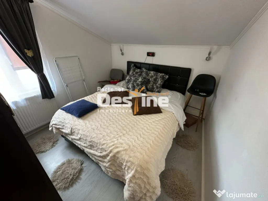 Casă tip duplex, 5 camere, utilități – Zonă Aerodrom P
