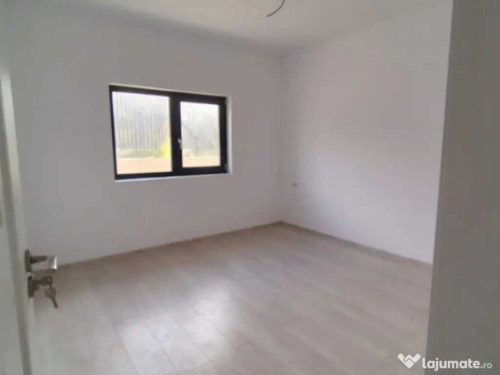 Vorovesti-Casa individuala cu 4 camere, plan parter 