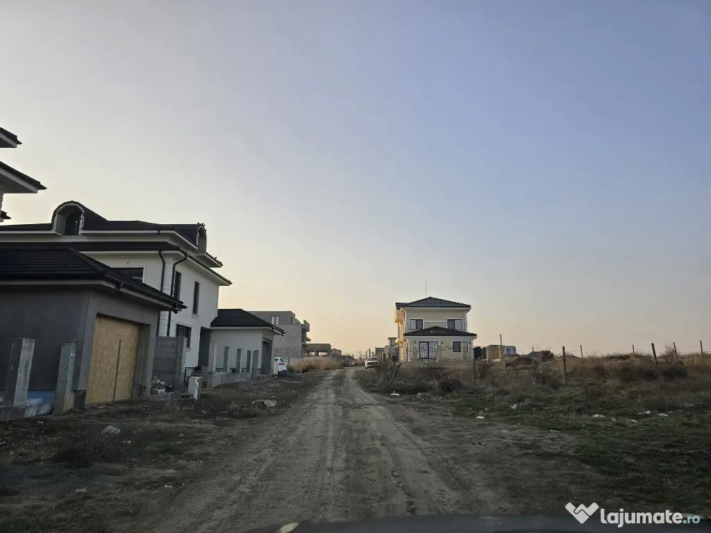 Vanzari terenuri in Palazu Mare