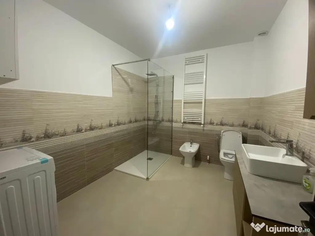 Apartament 2 camere semidecomandat, 65mp, prima închiriere 