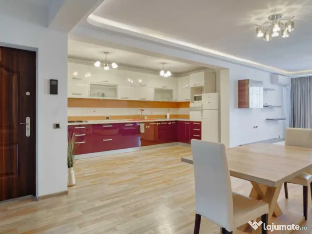 Apartament 3 camere, decomandat - zona Tractorul