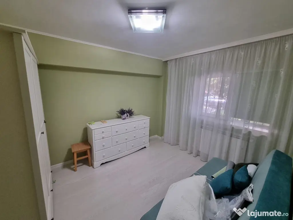 Capitol-apartament 3 camere decomandat finisat modern