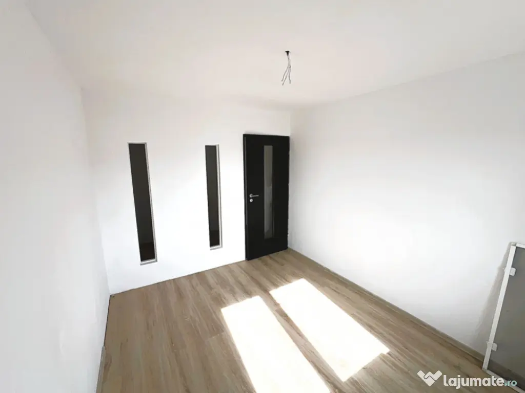 APARTAMENT 3 CAMERE RENOVAT, FINISAT, LIBER PENTRU MUTAT