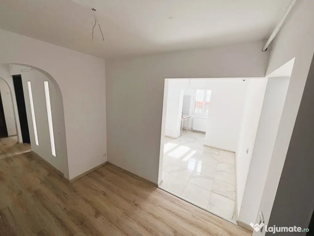 APARTAMENT 3 CAMERE RENOVAT, FINISAT, LIBER PENTRU MUTAT