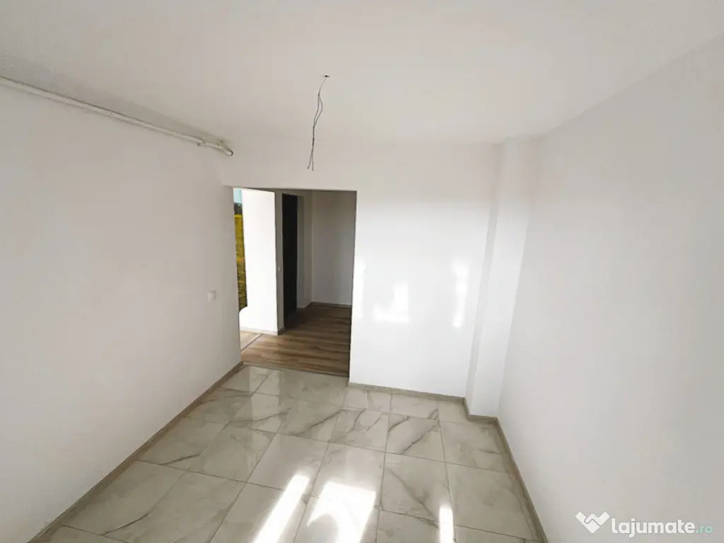 APARTAMENT 3 CAMERE RENOVAT, FINISAT, LIBER PENTRU MUTAT